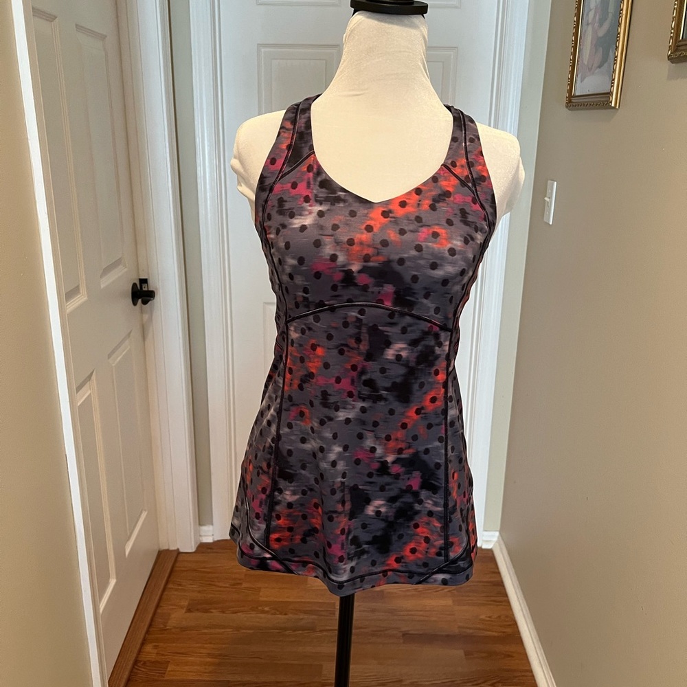 Lululemon work out top.